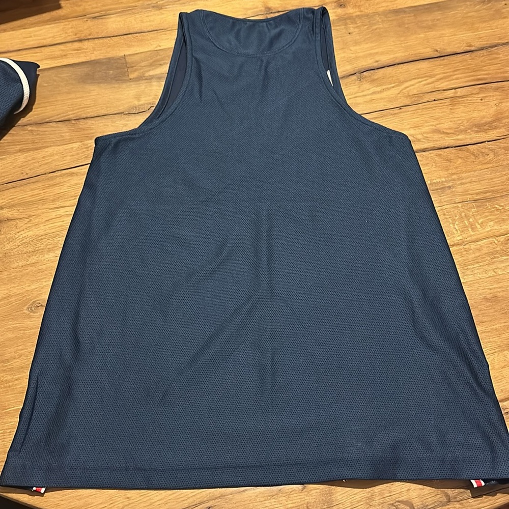 Tracksmith Van Cortlandt Kit - Picture 6 of 9